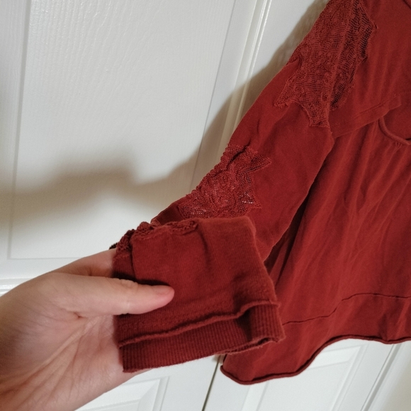 Women's Auburn Red/ Brown Lace Detail Free People Top - Picture 6 of 9